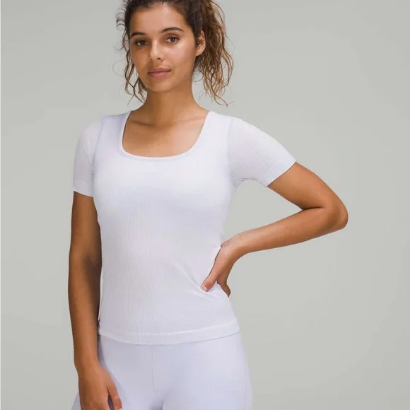 Lululemon Ebb To Street Tee RARE - Picture 5 of 5